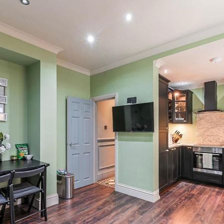 Stylish 2 Bedrooms Flat Sleeps 6 & Garden London Zone 2 Cls Central エクステリア 写真