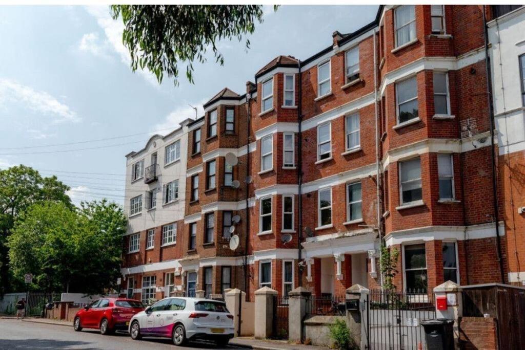 Stylish 2 Bedrooms Flat Sleeps 6 & Garden London Zone 2 Cls Central エクステリア 写真