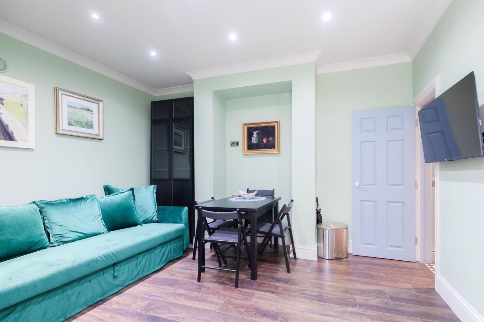Stylish 2 Bedrooms Flat Sleeps 6 & Garden London Zone 2 Cls Central エクステリア 写真