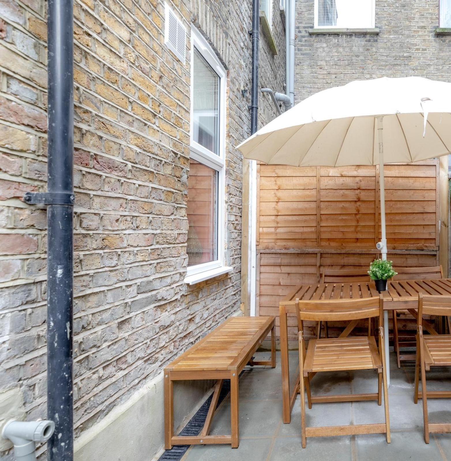 Stylish 2 Bedrooms Flat Sleeps 6 & Garden London Zone 2 Cls Central エクステリア 写真